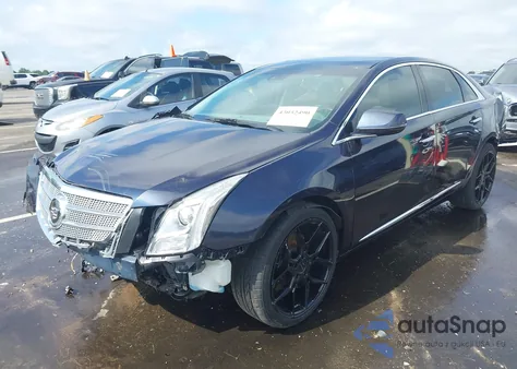 2014 Cadillac Xts Platinum z USA, uszkodzony, nr VIN 2G61S5S32E9131823